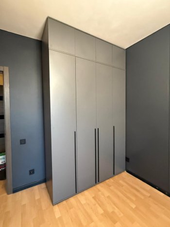 Шкаф 1600 мм 4-х створчатый Норд с антресолью графит (Миф) в Артёмовском - artyomovskij.mebel-e96.ru