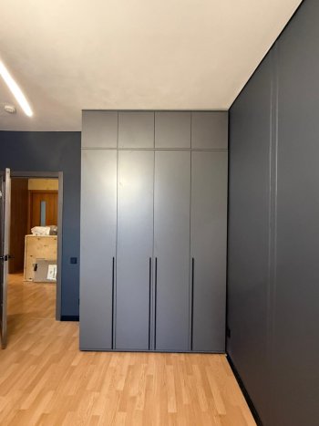 Шкаф 1600 мм 4-х створчатый Норд с антресолью графит (Миф) в Артёмовском - artyomovskij.mebel-e96.ru