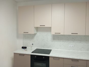 Кухонный гарнитур высокий Латте 3000 мм, Стол. 38 мм в Артёмовском - artyomovskij.mebel-e96.ru